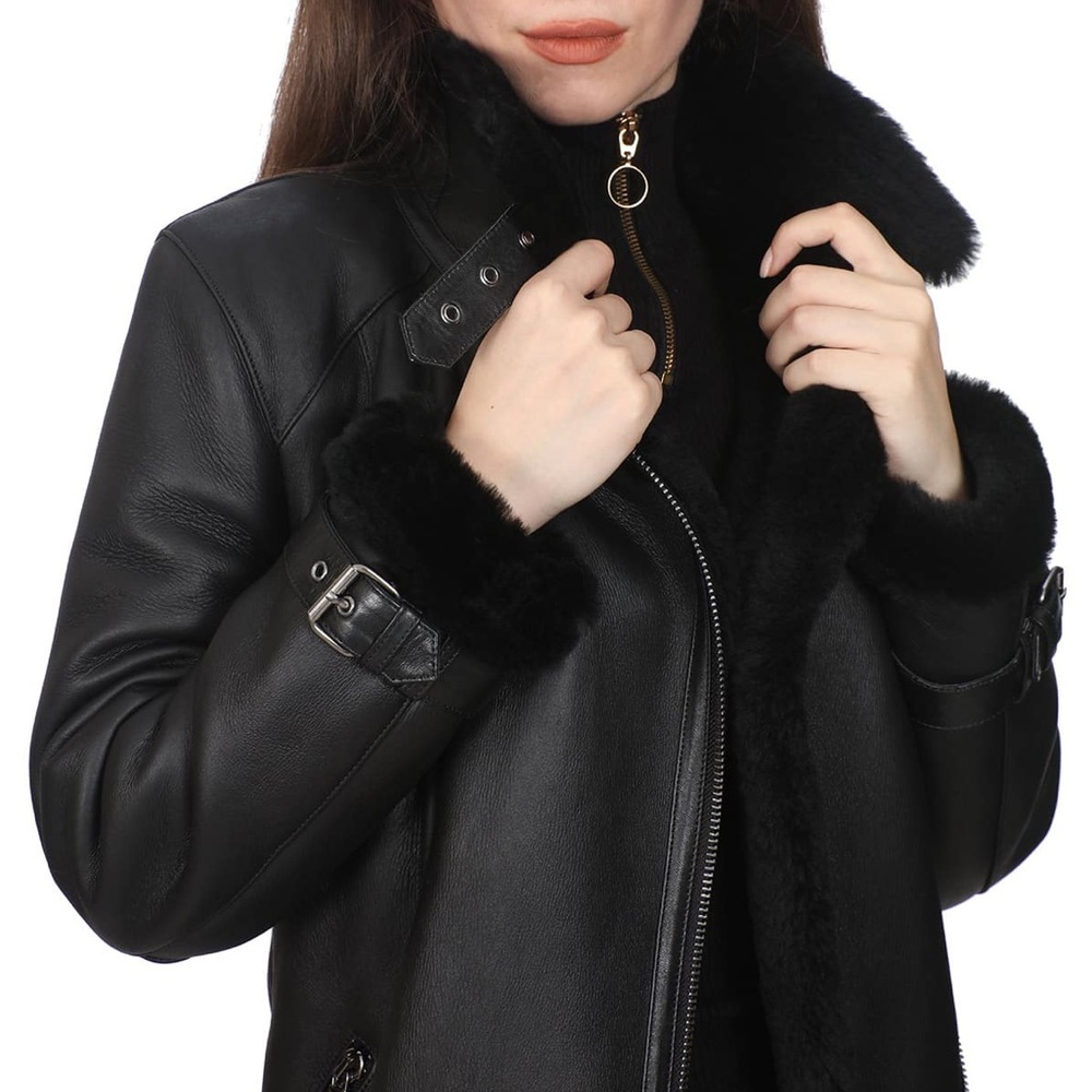 Black Faux Leatherer Jacket and Faux Fur
Size S